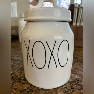 Rae Dunn XOXO Canister.